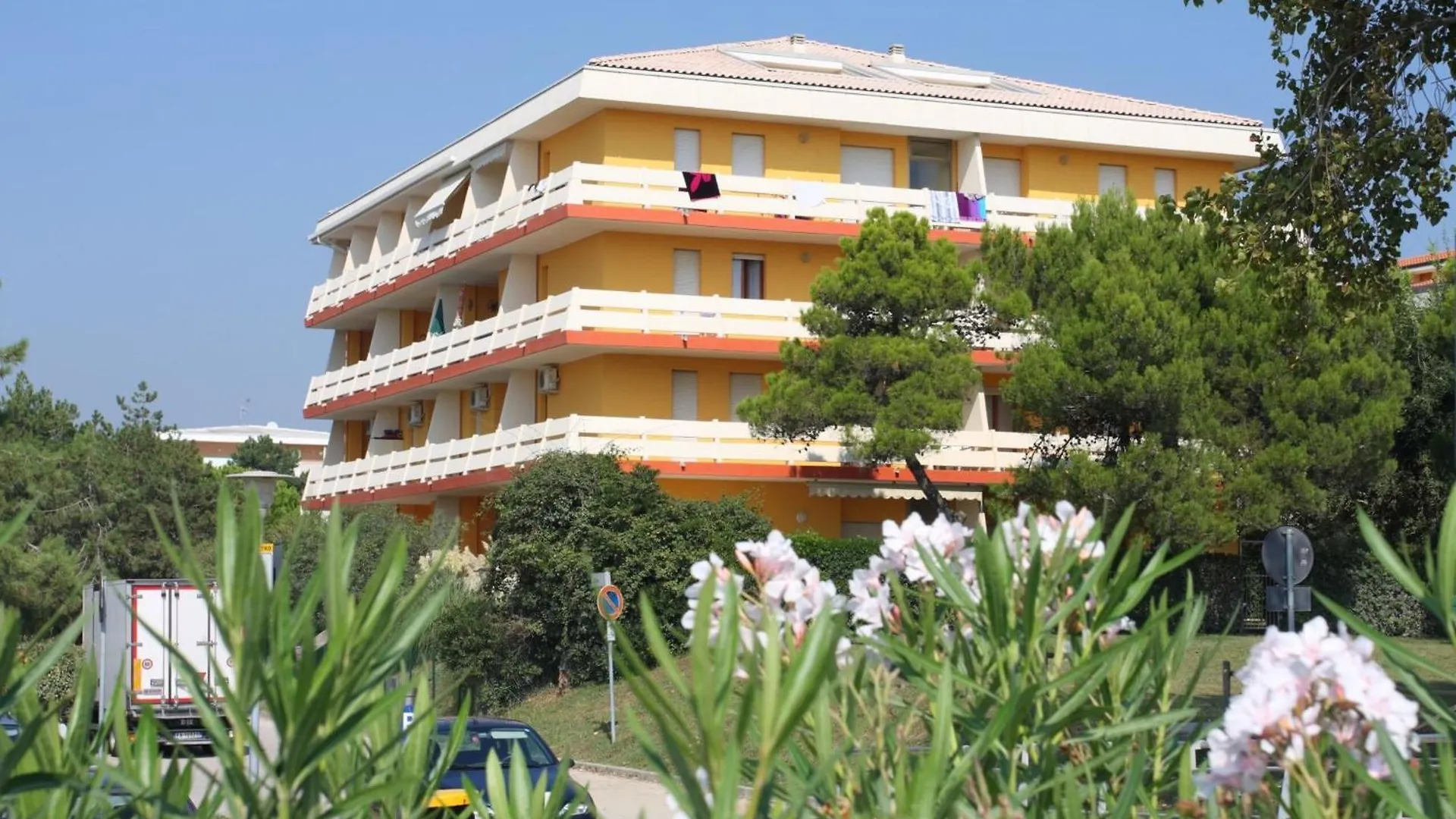 Nice Flat For Six Guests By The Sea - Beahost Bibione Apartment